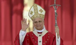 Pope Leo XIV celebrates Mass for the Solemnity of Pentecost in St. Peter's Square on June 8, 2025. In his homily, he emphasized the significance of the Holy Spirit in the life of a Christian. / Credit: Vatican Media